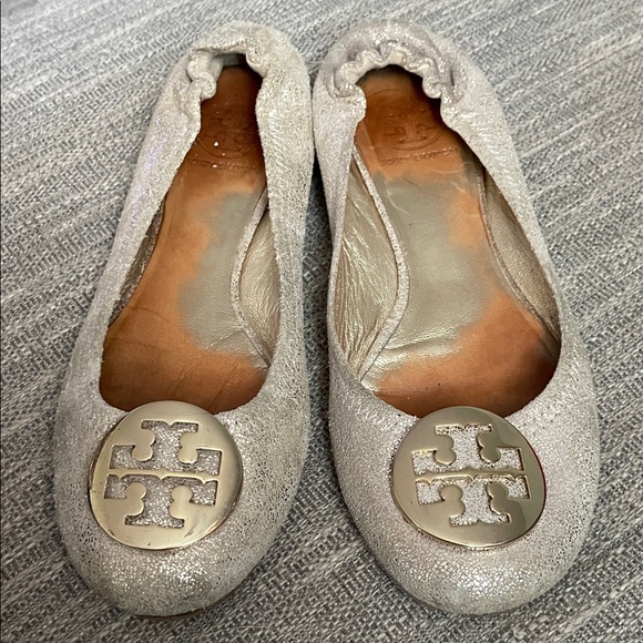 Tory Burch Shoes - Tory Burch Brushed Metallic Gold Ballet Minnie Flats size 8 Preloved